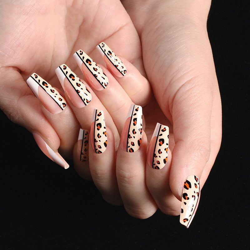 Nails To Wear - River Nile