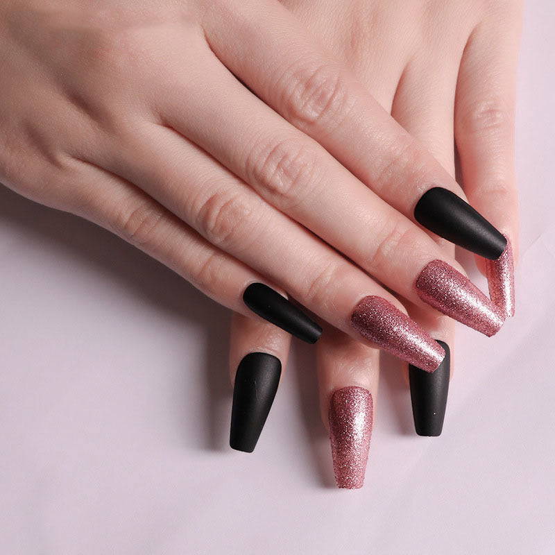 Nails To Wear - River Nile