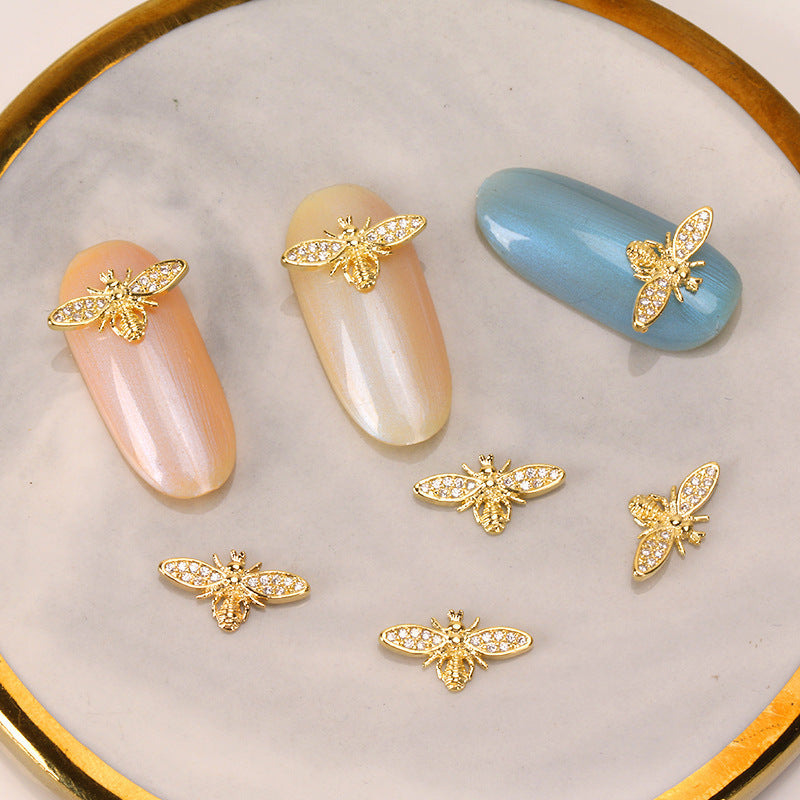Diamond-studded bee DIY accessories - River Nile