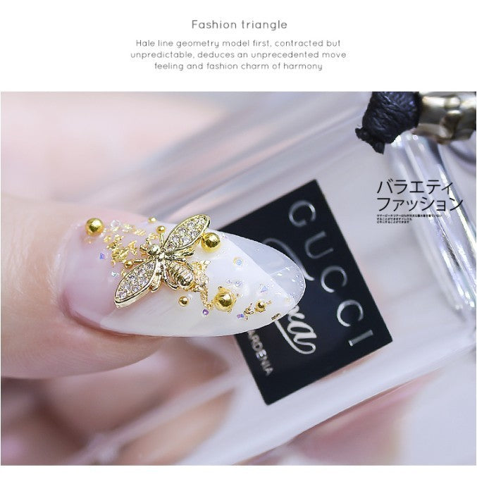 Diamond-studded bee DIY accessories - River Nile