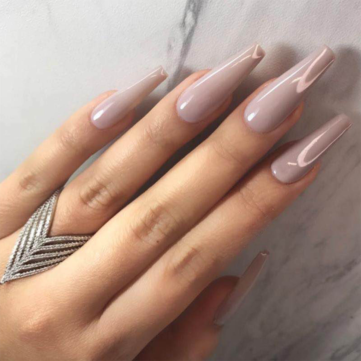 Nails To Wear - River Nile