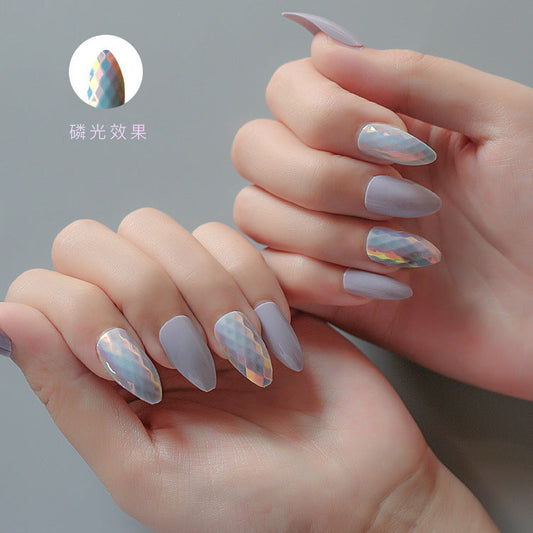 fake nail - River Nile