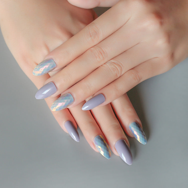 fake nail - River Nile